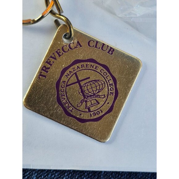 Trevecca Club‎ Trevecca Nazarene College Vintage Keychain and Pin - Picture 3 of 7
